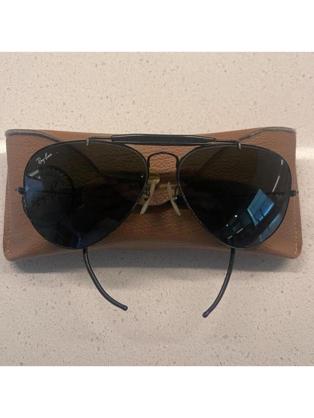 Vintage B&L Ray-Ban Aviator Sunglasses 58-14 Green Lenses with Case